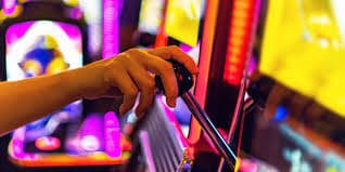 Filipino player completing a jili999 deposit on mobile using GCash